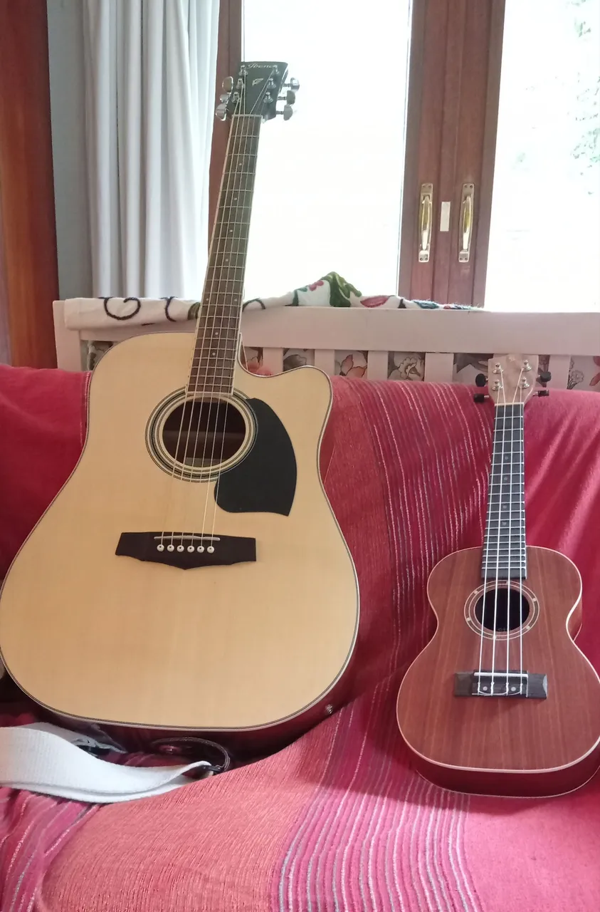 ukulele.jpg