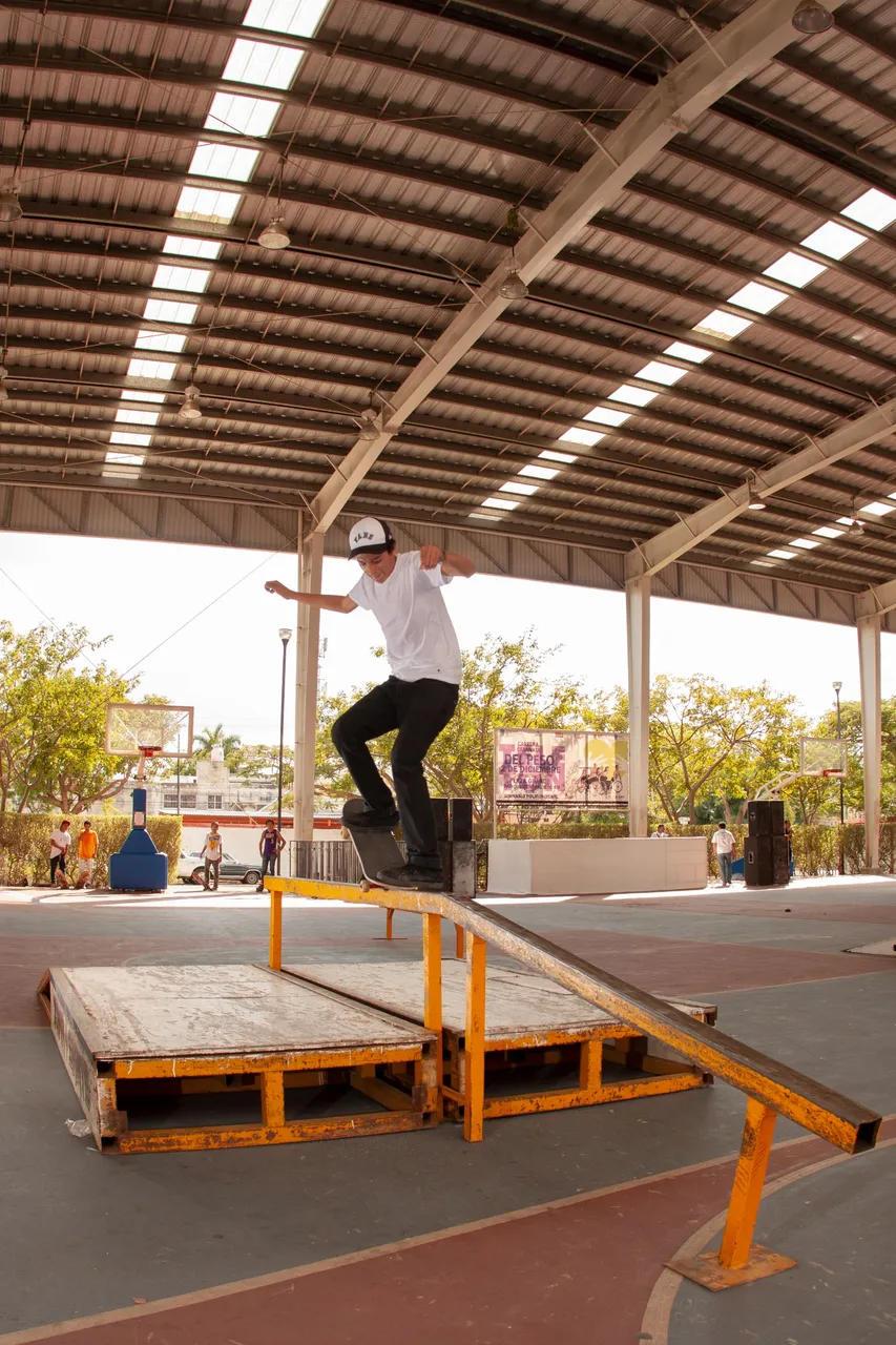 diego-nosegrind-largo-tel copia.jpg