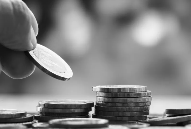 LItecoin v QTUM v Monero