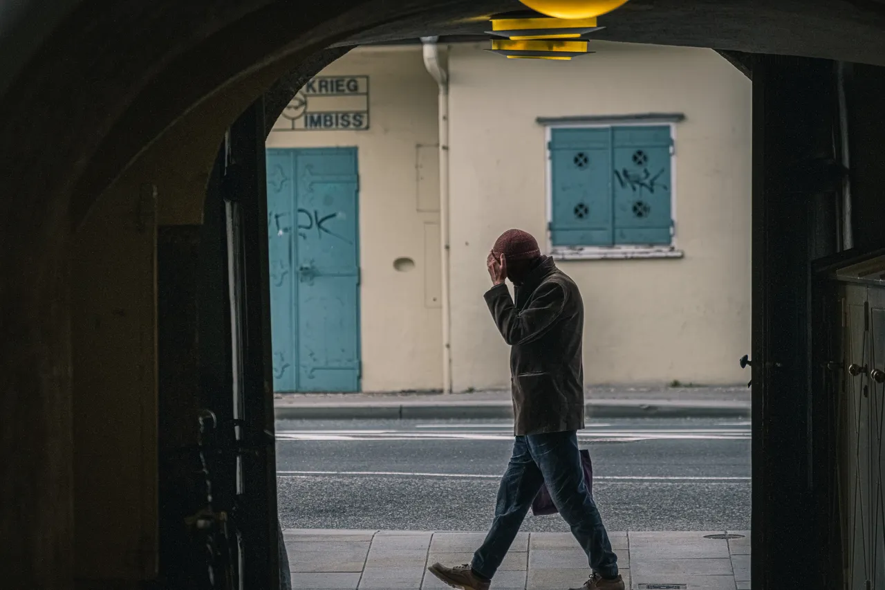 free_walking_tour_salzburg_lgtdntzgqjg_unsplash.jpg