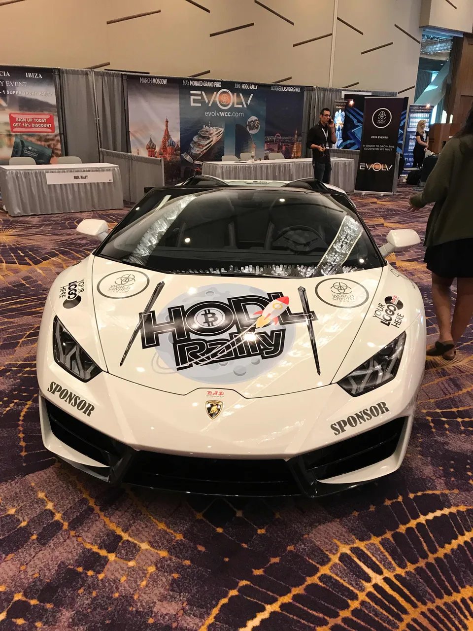 https://s3.us-east-2.amazonaws.com/partiko.io/img/limichelle21-vegas-goes-crypto--world-crypto-con-dd69whkd-1541117729163.png