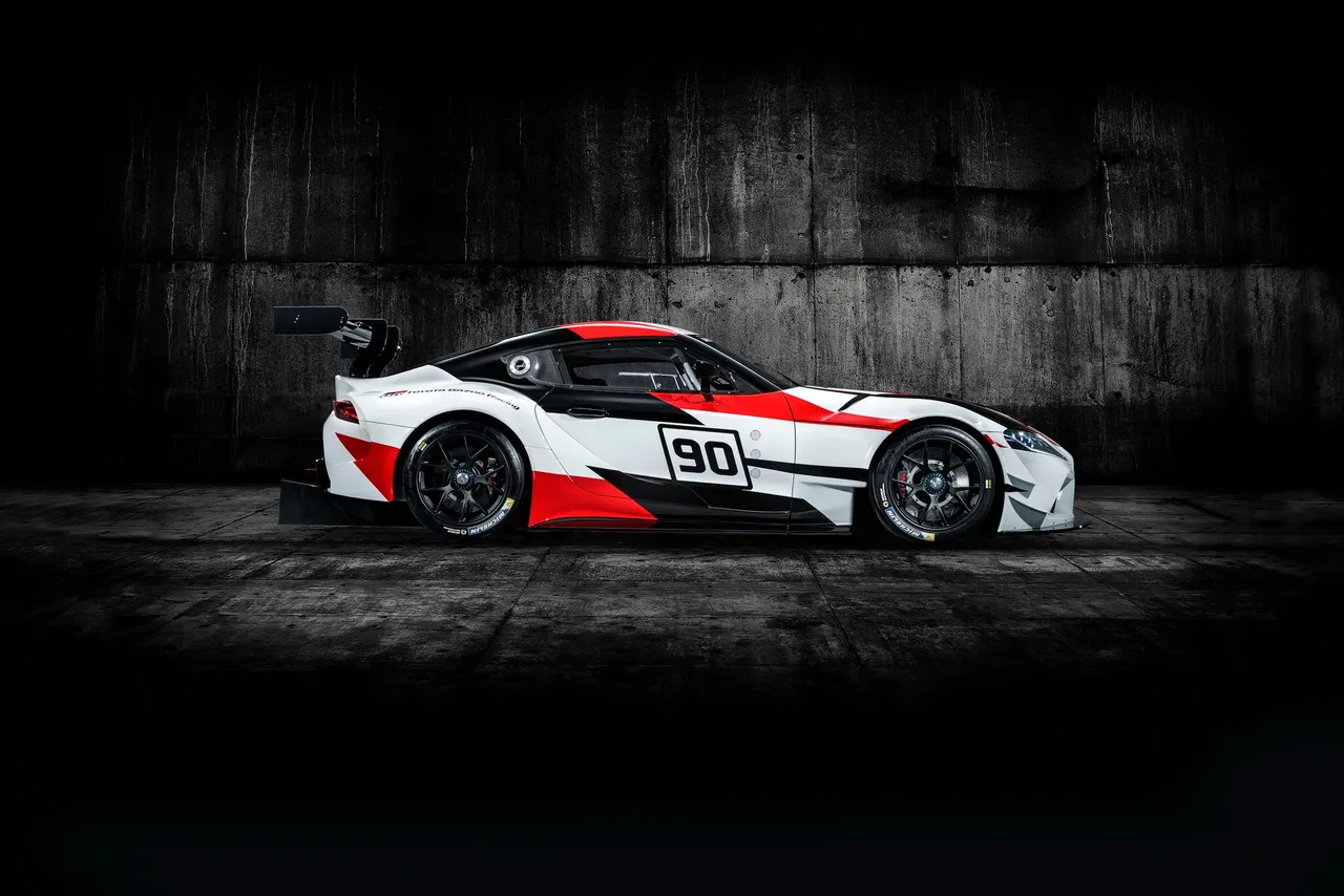 2018_ps_garage_toyota_gr_supra_racing_concept_3.jpg