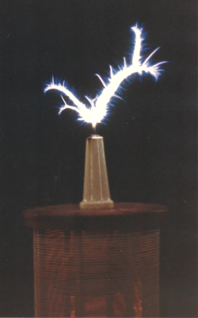 Dollard Integratron coil discharge 4-sm.jpg