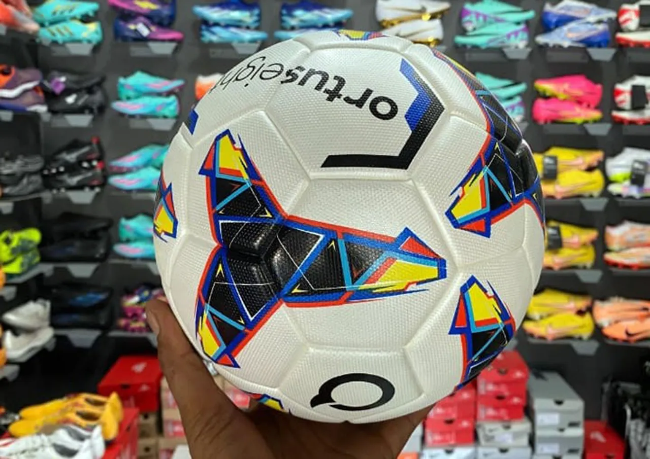 Bola_05.jpg