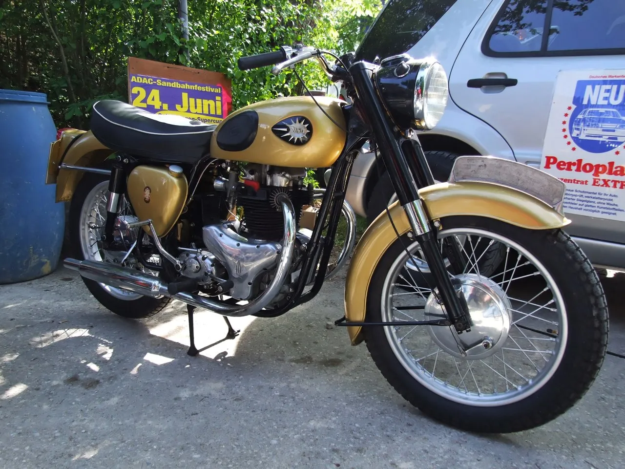 BSA Golden Flash 650ccm 1950.jpg
