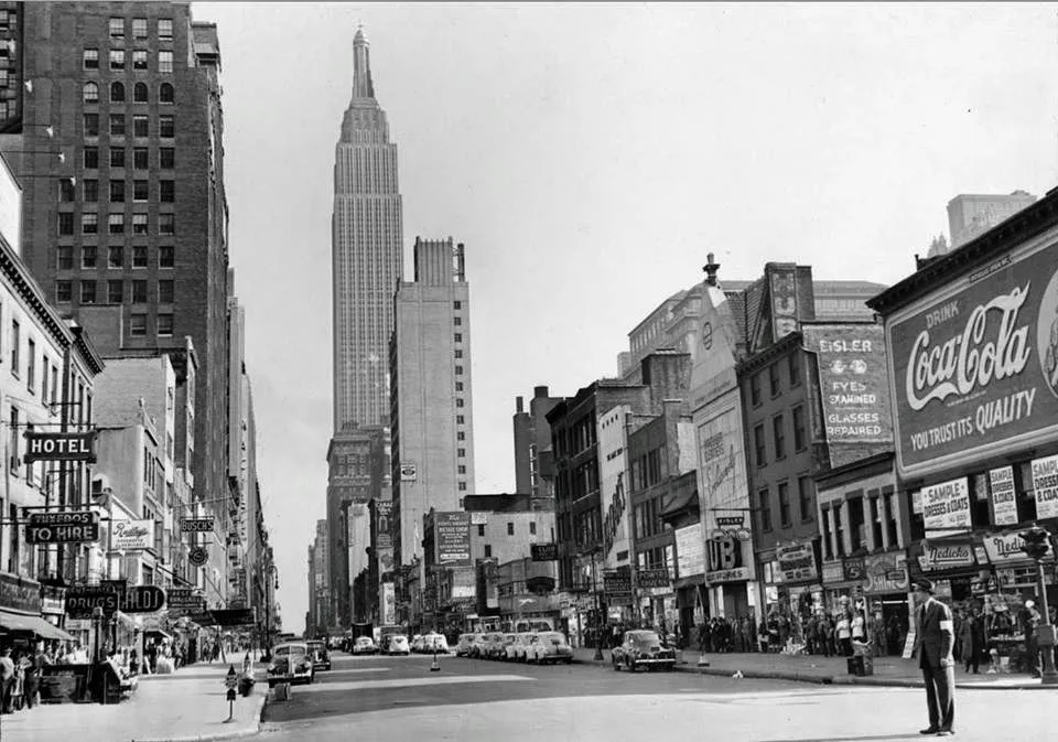 1942 in NYC, 34th St. from 8th Avenue 10672365_552595624874478_6087833422749280779_n.jpg