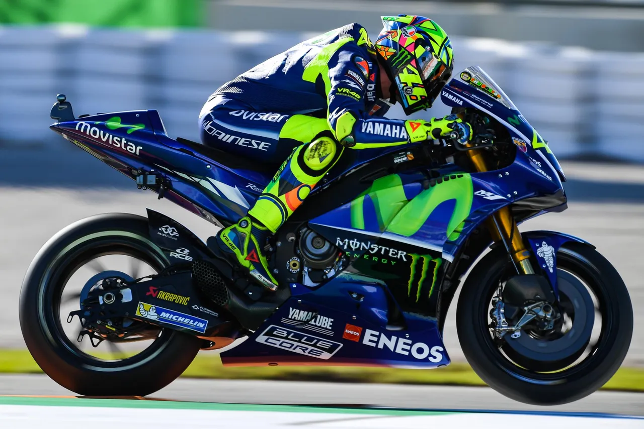 46-valentino-rossi-itadsc_0314.gallery_full_top_fullscreen.jpg