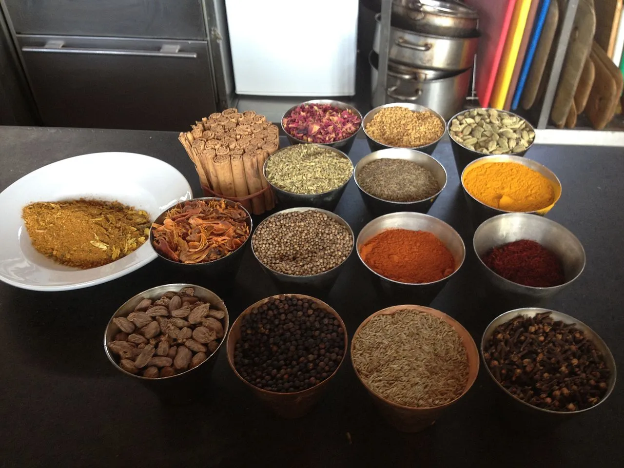 Garam_masala_used_for_making_Biryani_and_Hyderabadi_Haleem.jpg