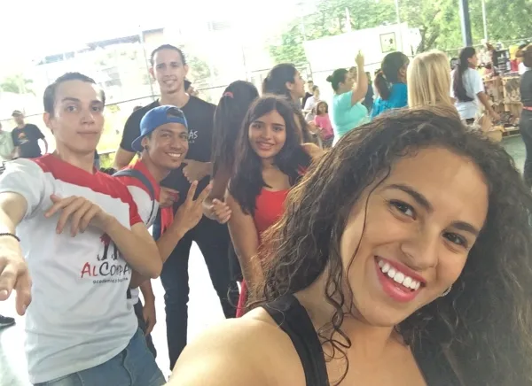 grupo lindo.jpg