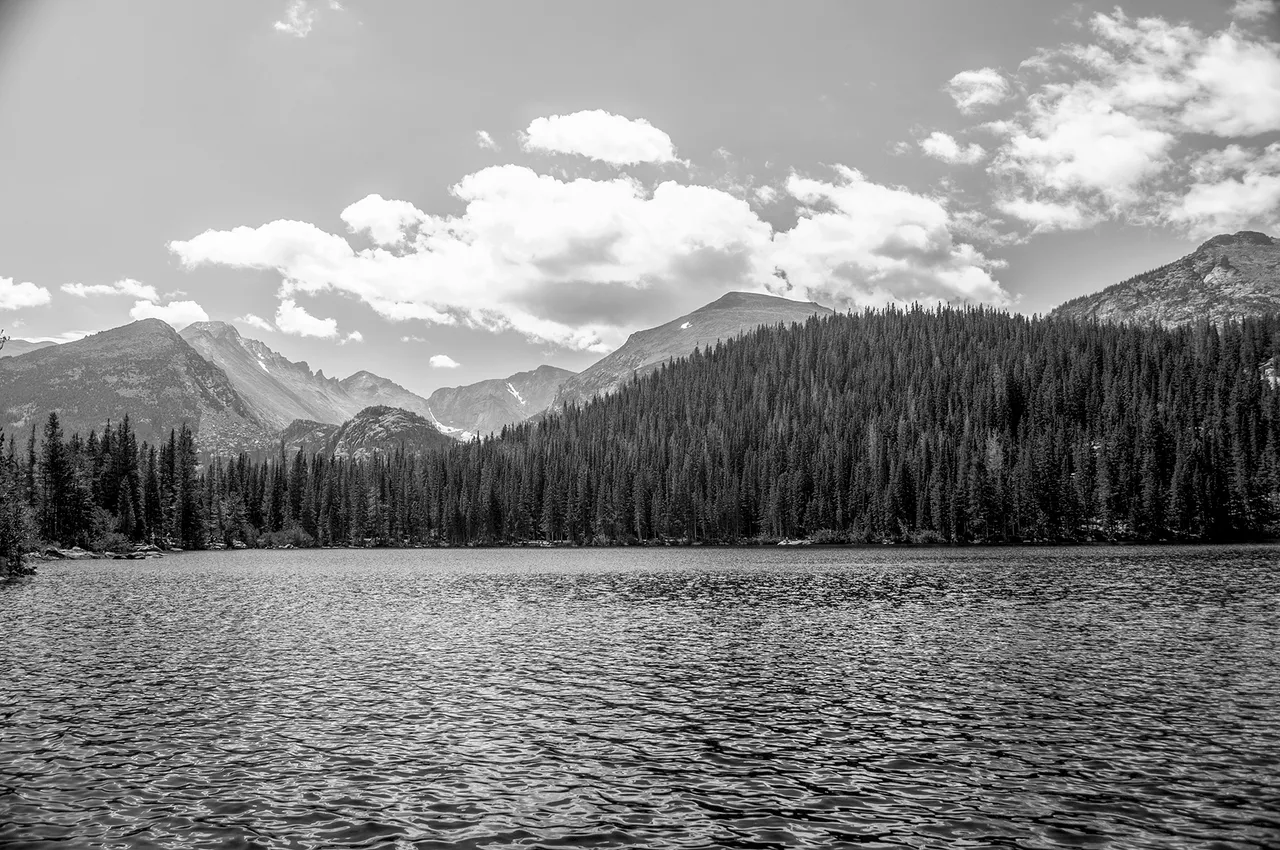 rockies_lake_1_bw.jpg