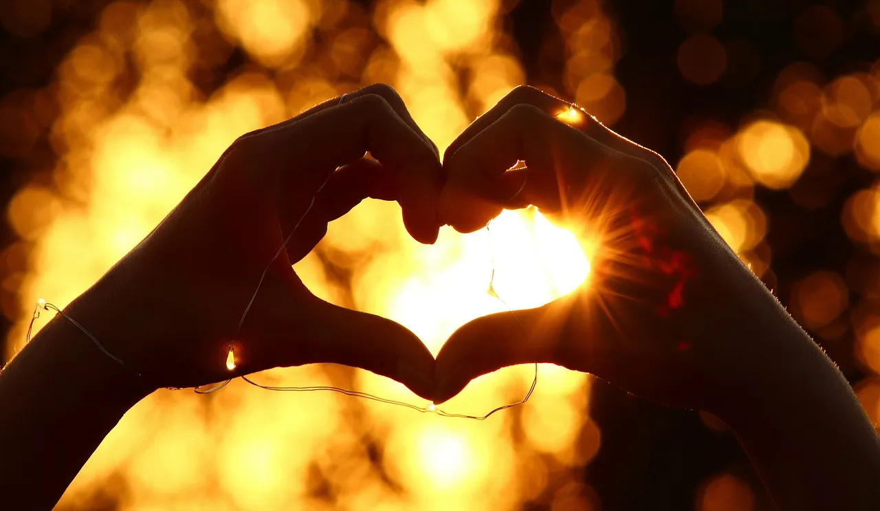 heart-3541670_1280.jpg