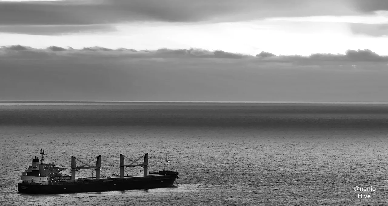 ship-sunset-011-bw.jpg