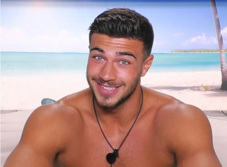Tommy_Fury_Smiling.PNG