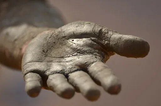 hand-1331323__340.webp