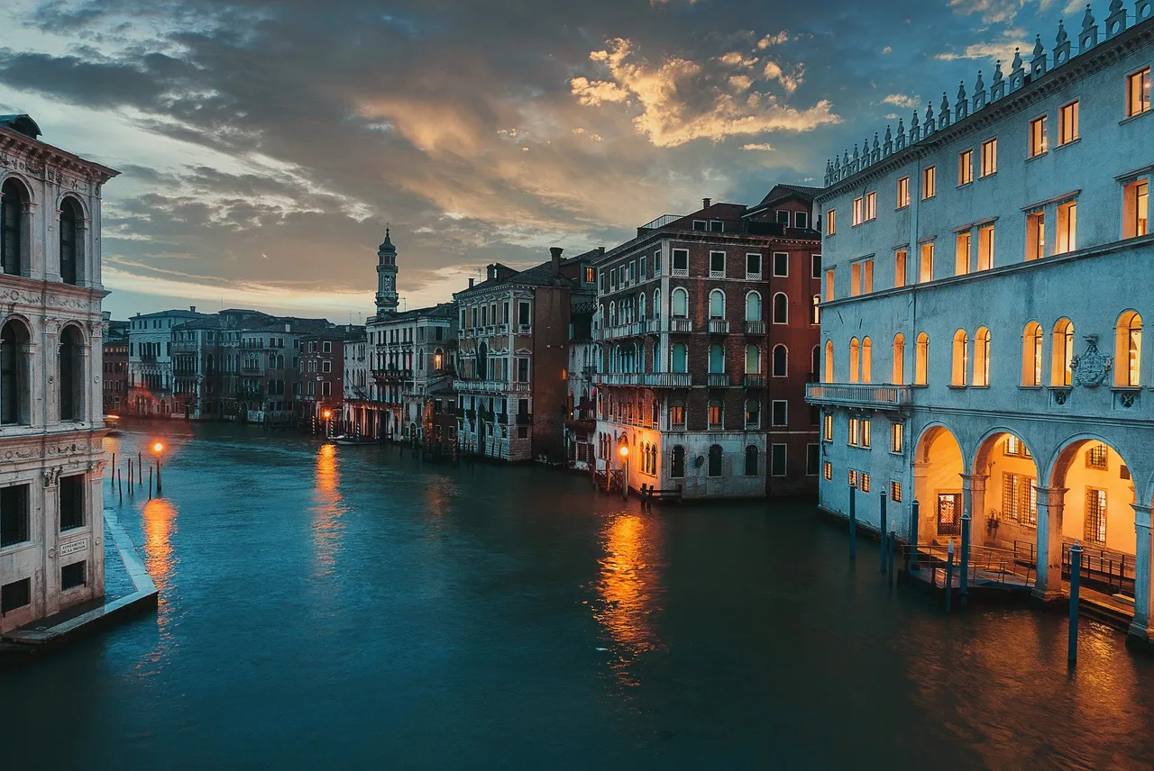 canal-6519196_1920.jpg