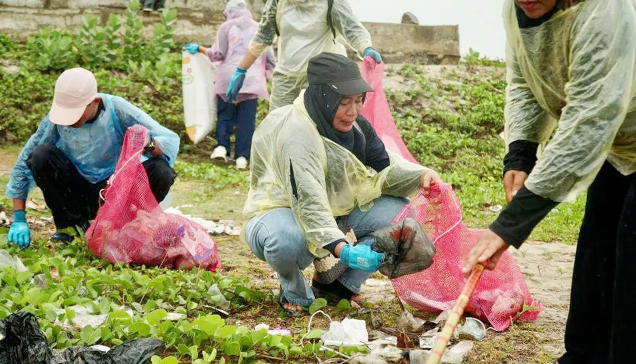 Bersih Pantai_02.jpg