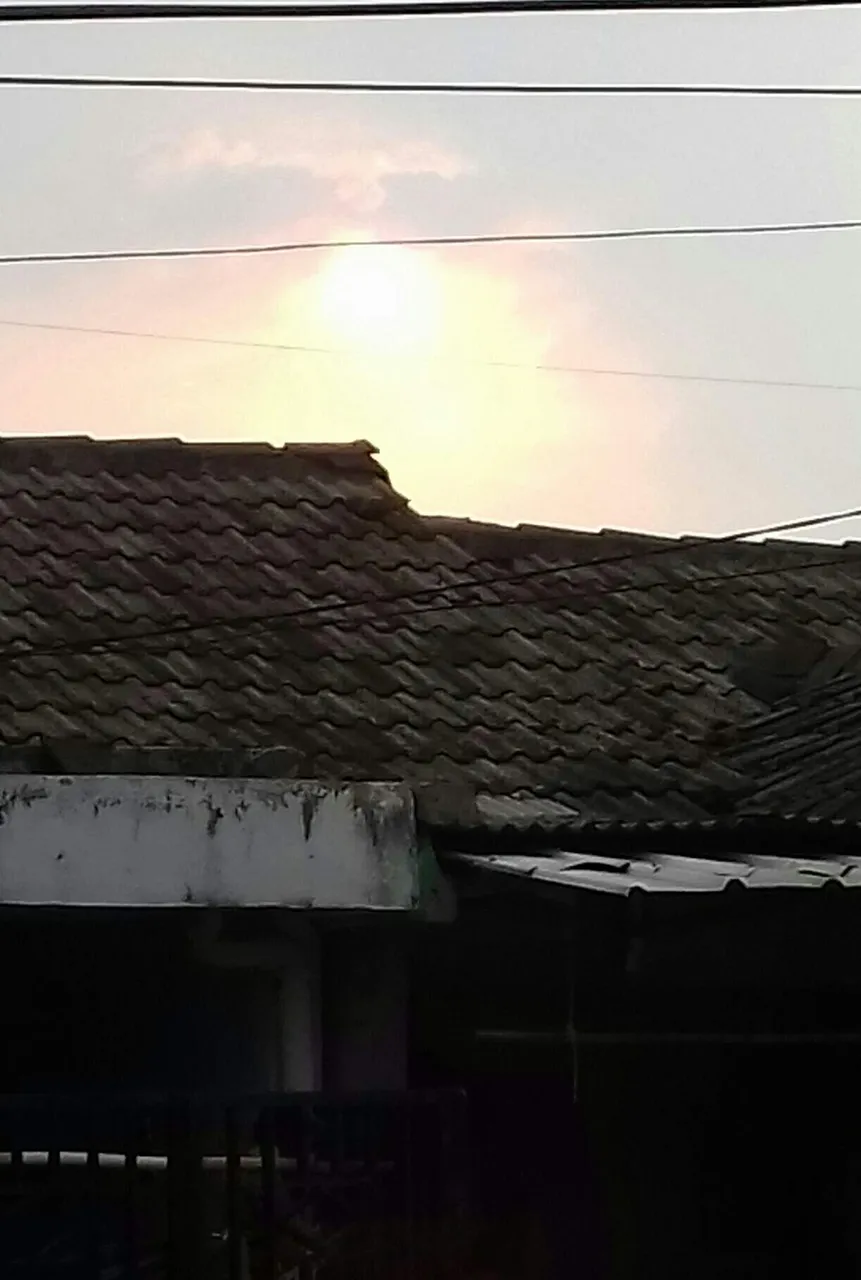 https://s3.us-east-2.amazonaws.com/partiko.io/img/sipitung-sore-hari-k8drvsoj-1537611354948.png