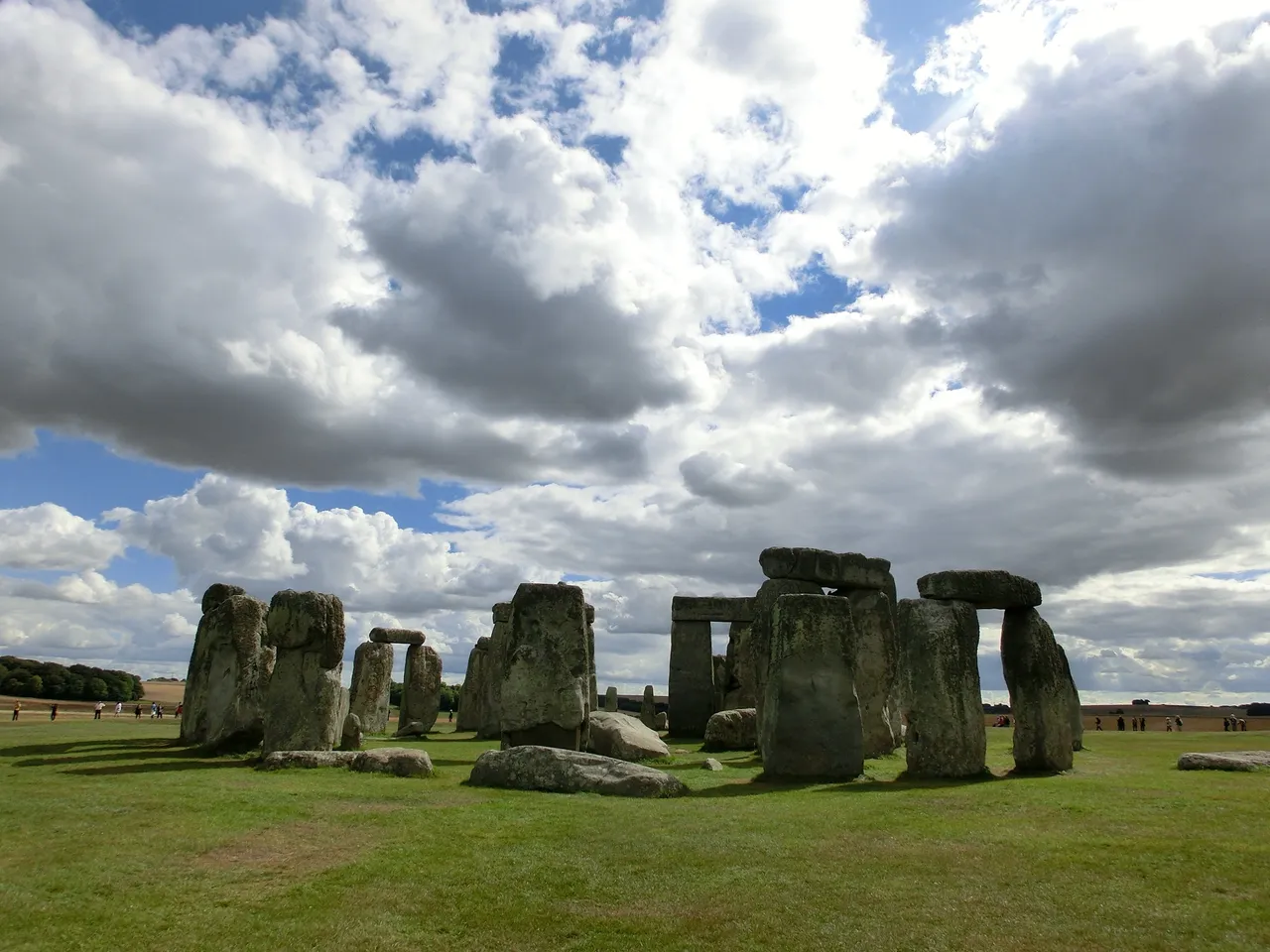 stonehenge-200578.jpg