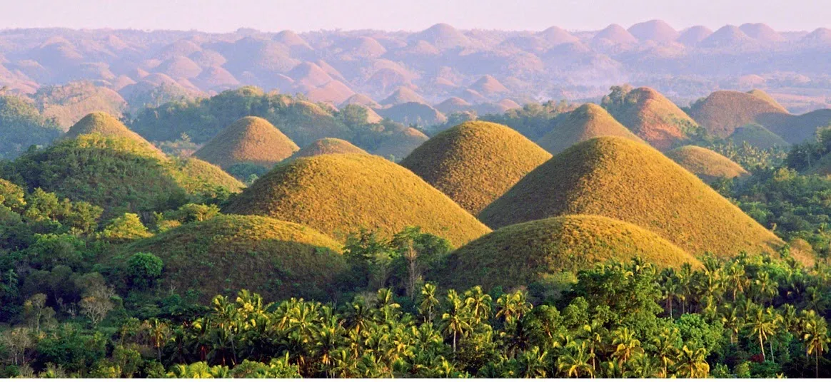 chocolate hills.jpg