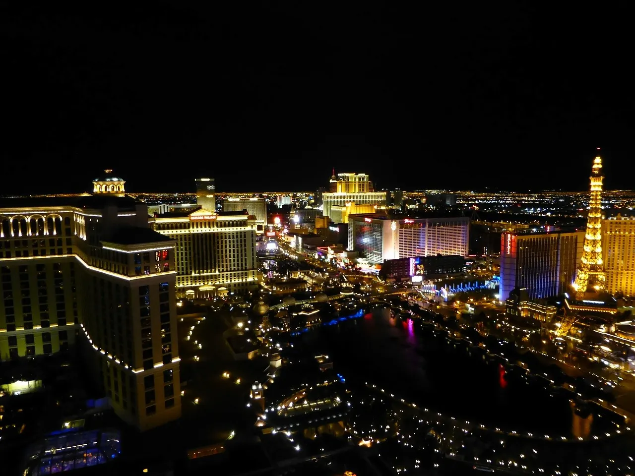 vegas-105507_1280.jpg