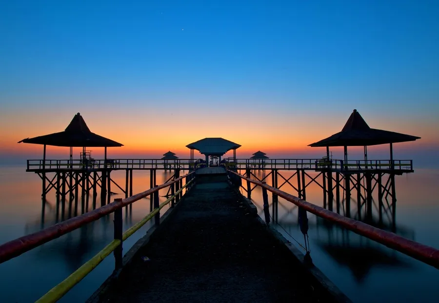 pantai kenjeran.jpg