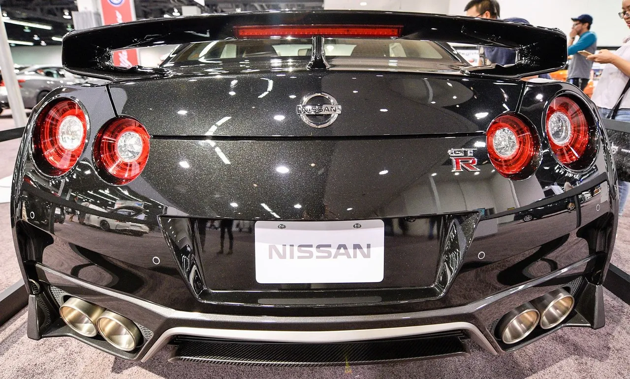 Nissan GTR 03.jpg