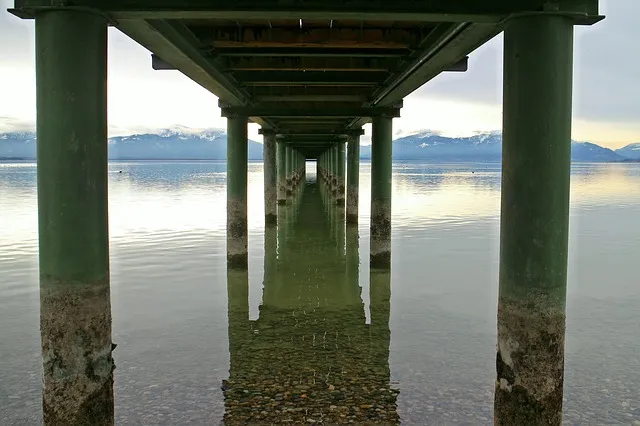 bridge-246913_640.jpg