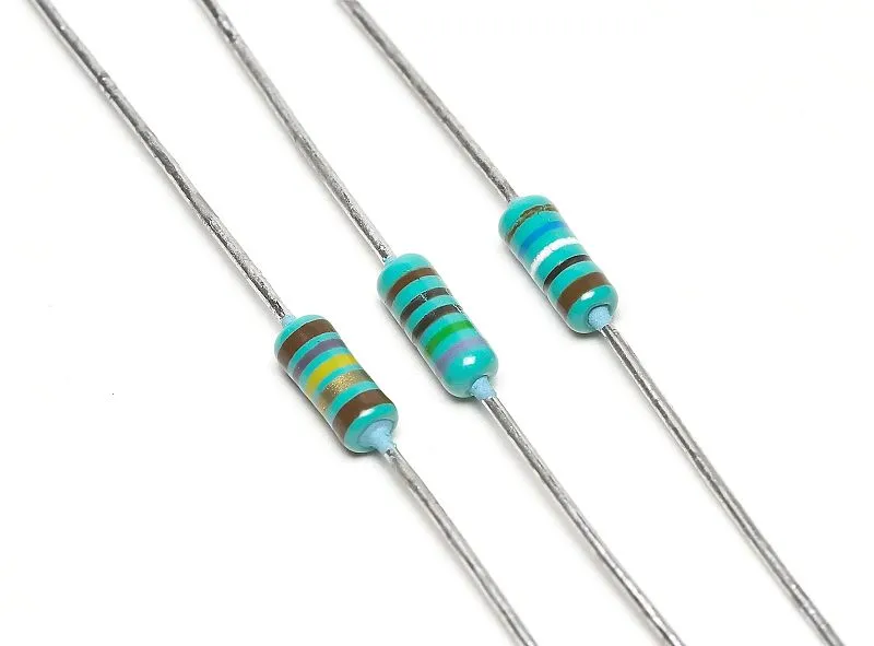 800px-3_Resistors.jpg