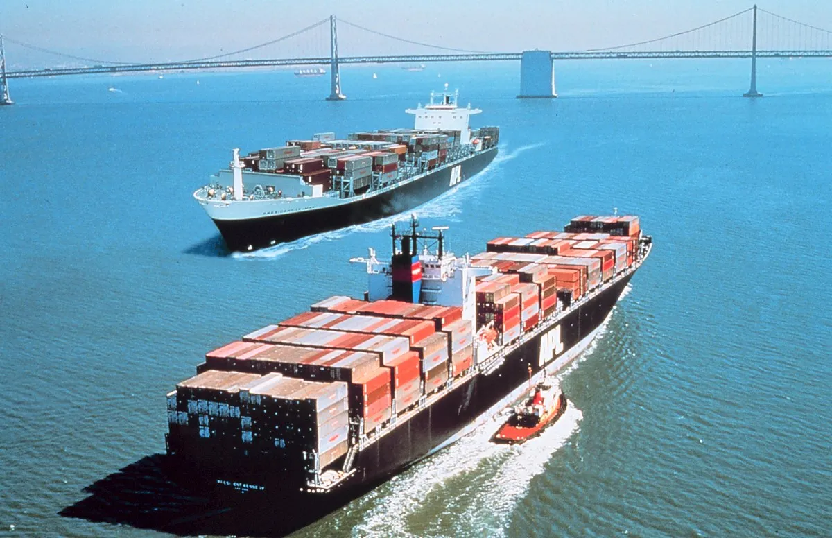 1200px-Container_ships_President_Truman_(IMO_8616283)_and_President_Kennedy_(IMO_8616295)_at_San_Francisco.jpg