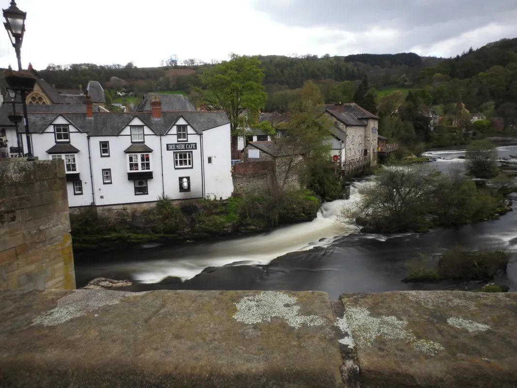 Llangollen_Bridge.jpg