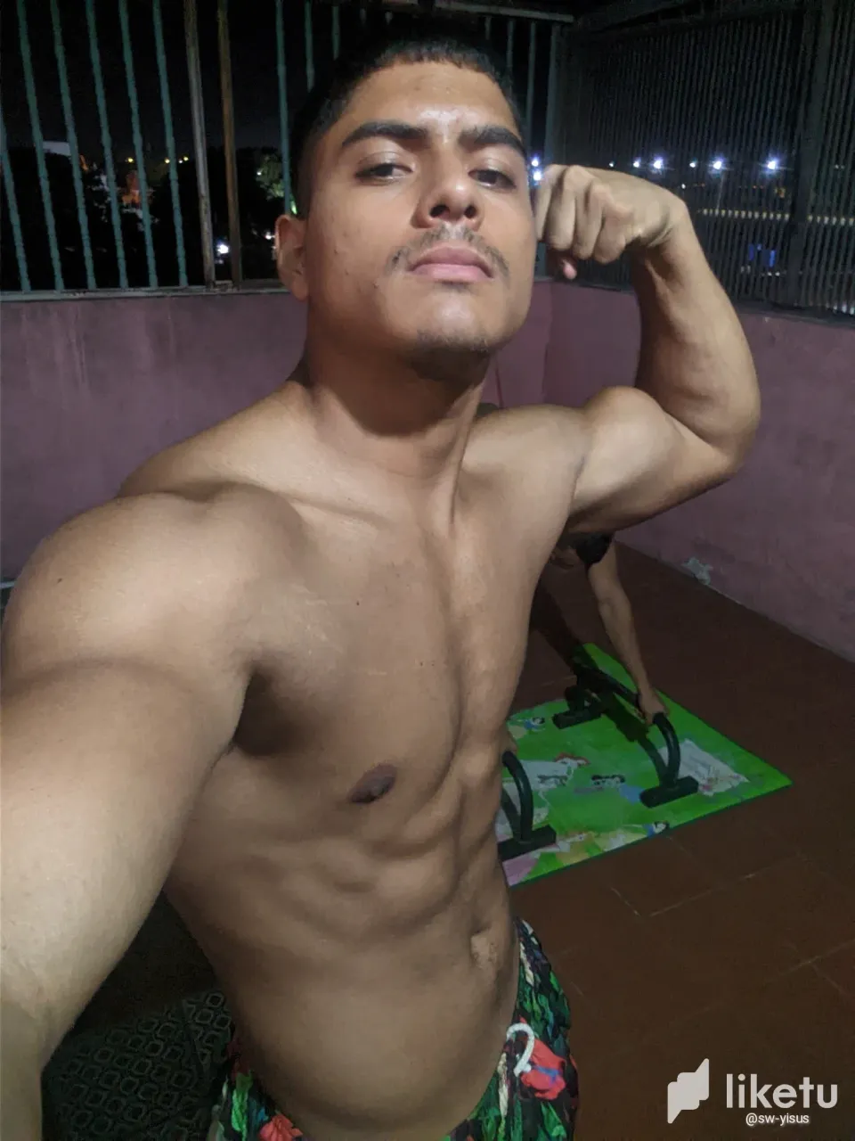 clsjs9l1x00ee5fszem9igztp_PXL_20240212_203628369.webp