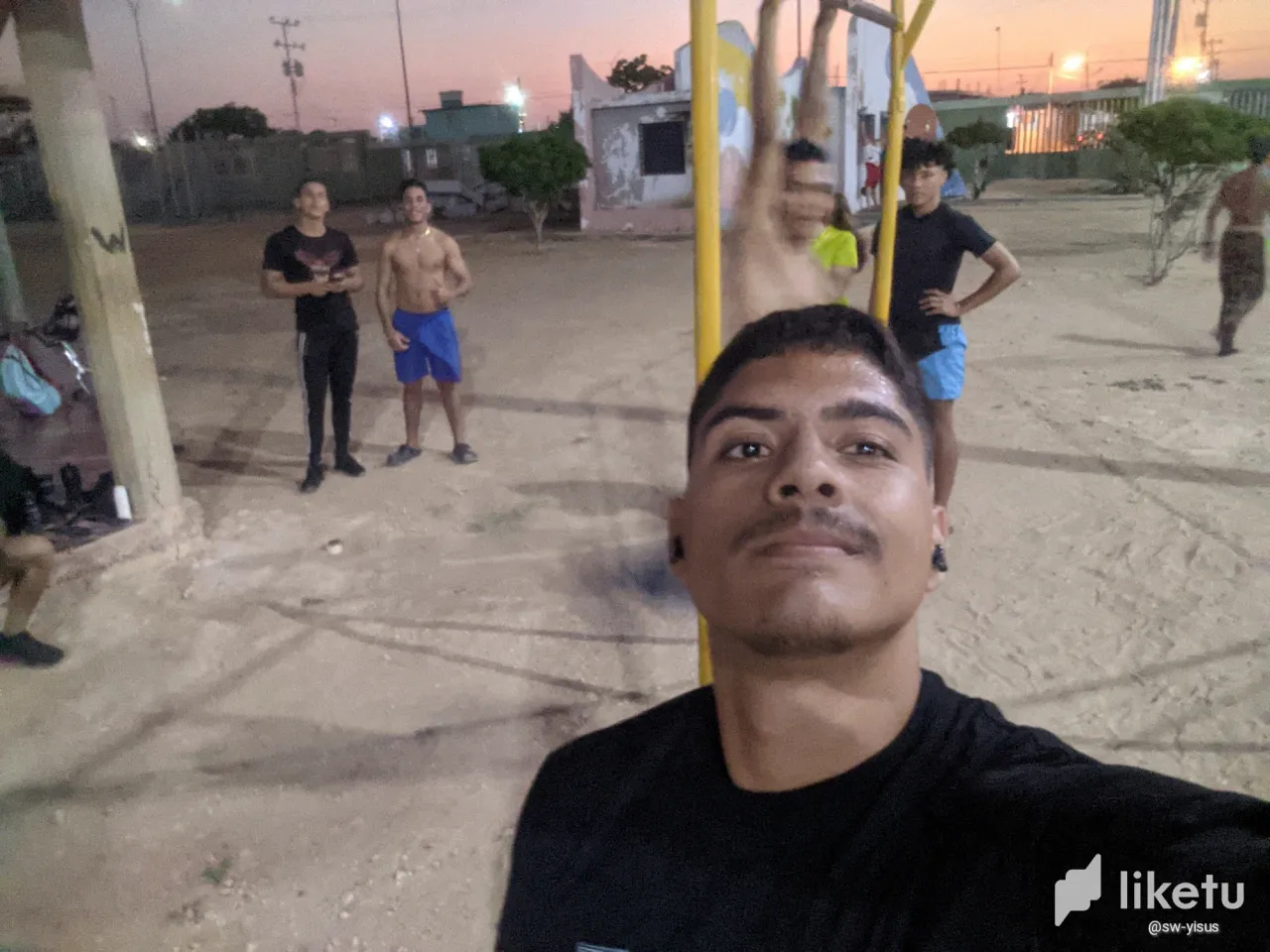 cltxsynlm004l8bsz1n1saxtc_PXL_20240318_191714271.webp
