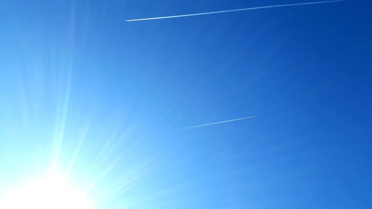 20181112_113457 spreadfire1 sky sun planes noisereduced.jpg