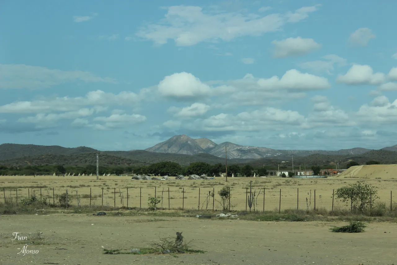 7 Acumulación de Nubes sobre las Montañas.JPG