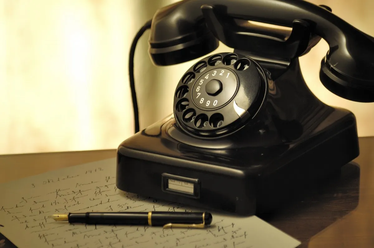 escritorio, antiguo, antiguo, teléfono, teléfono, nostalgia, negro, marcar, arreglo, nostálgico, Auricular de teléfono, Bakalittelefon, Fotos gratis In PxHere