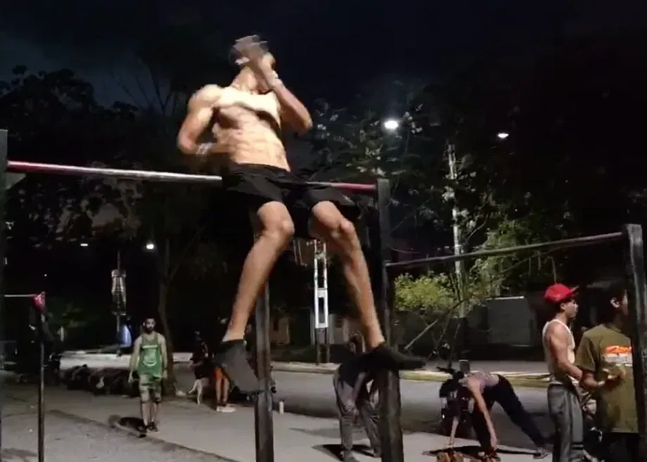 9IeDeMTq4WVbhqoM_1000939032.webp