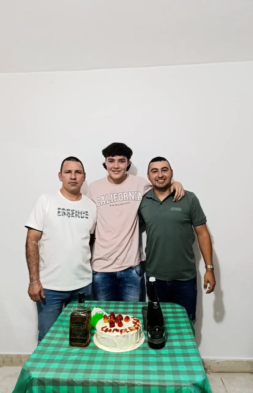 YOUEzV2e76TovbP6_1000212140.webp