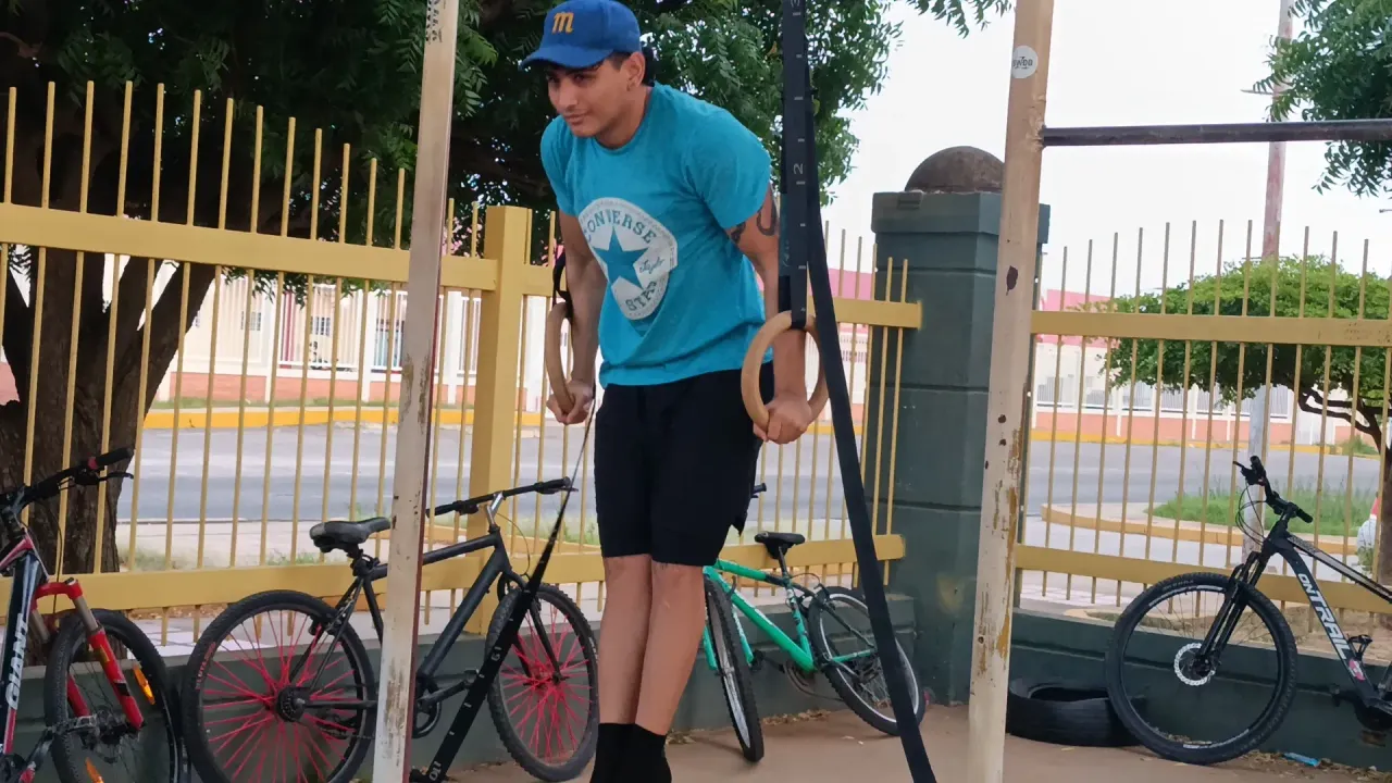 eoqOVVeo5vZeQ14a_1000511204.webp