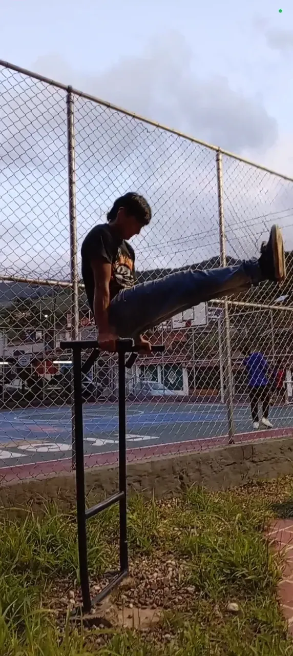 7PNsUftsyyNLFPVz_1000133844.webp