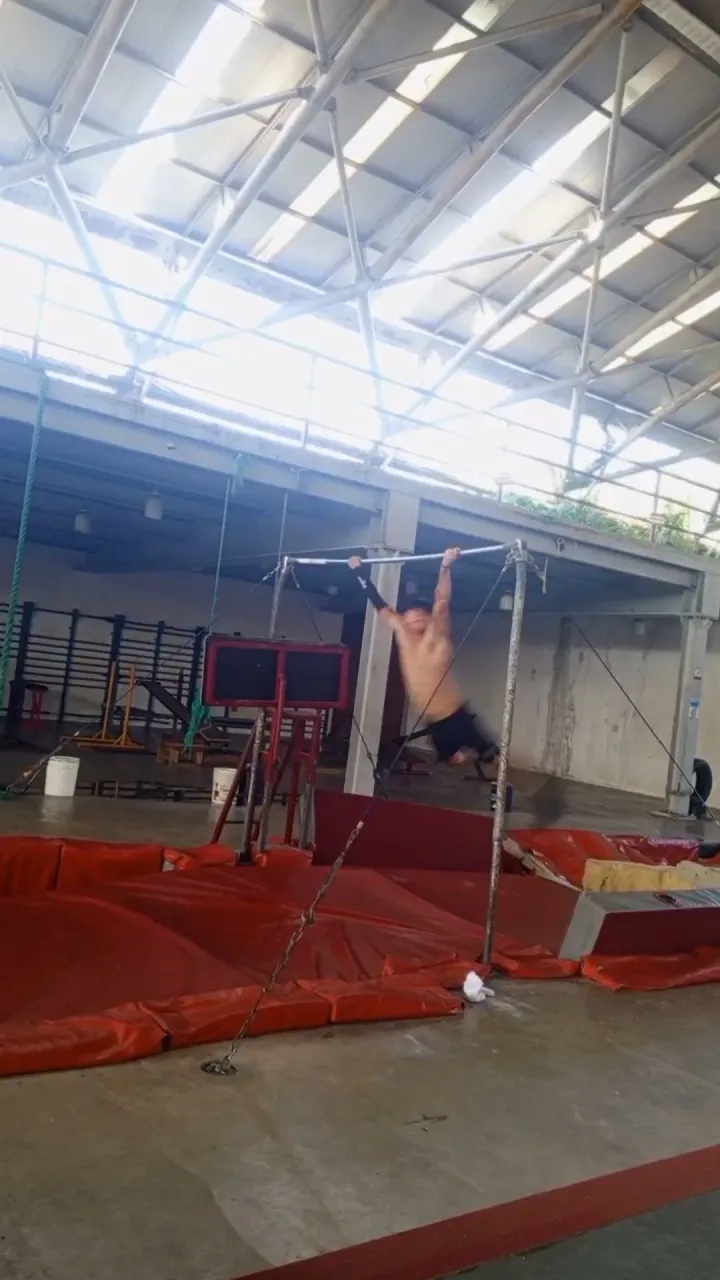 L15V3rbs3F8HmHX2_1000348880.webp