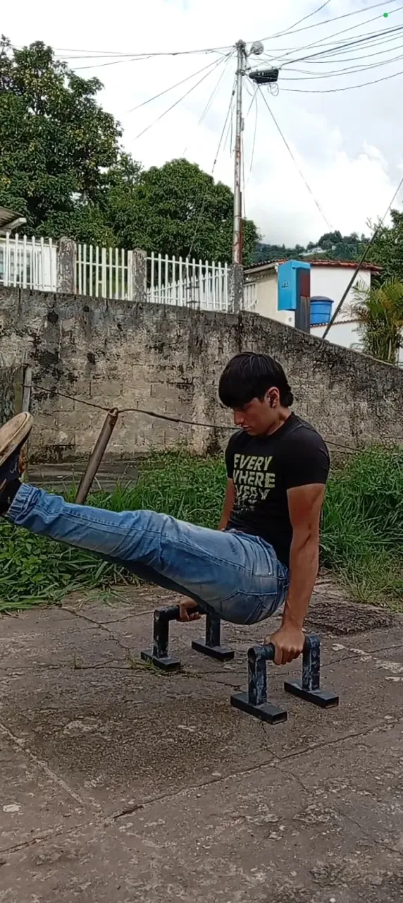 PeEZAnw2Nk4FIU61_1000136576.webp
