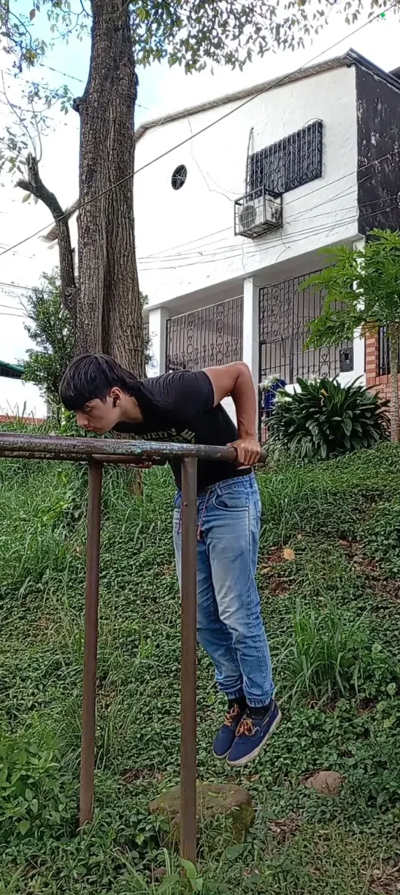 Utwzr7FxVaNafaC0_1000136583.webp