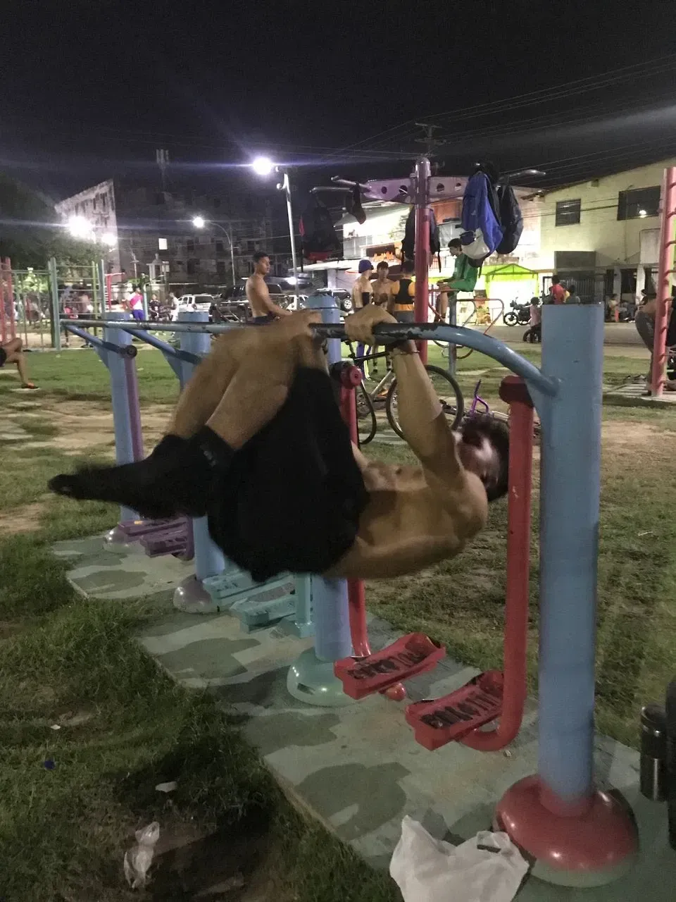 8bkk7eg1UnDKqDho_1000087259.webp