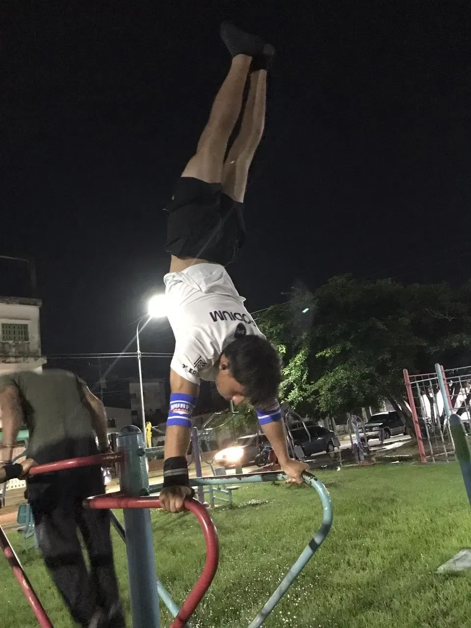 9Slyl0igy6L7zFD0_1000108588.webp