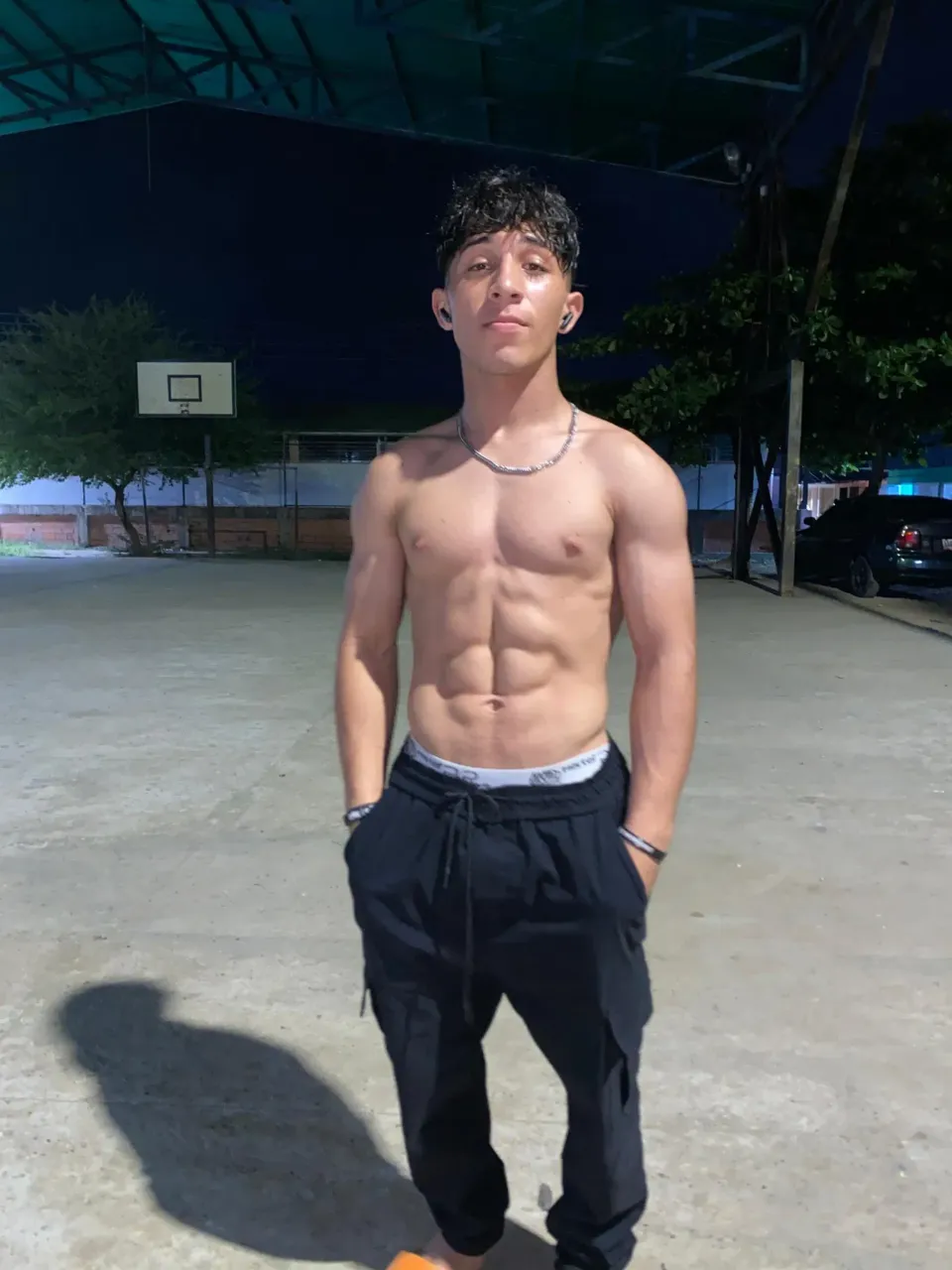 DxxGucCZOFwXSHhb_1000034578.webp