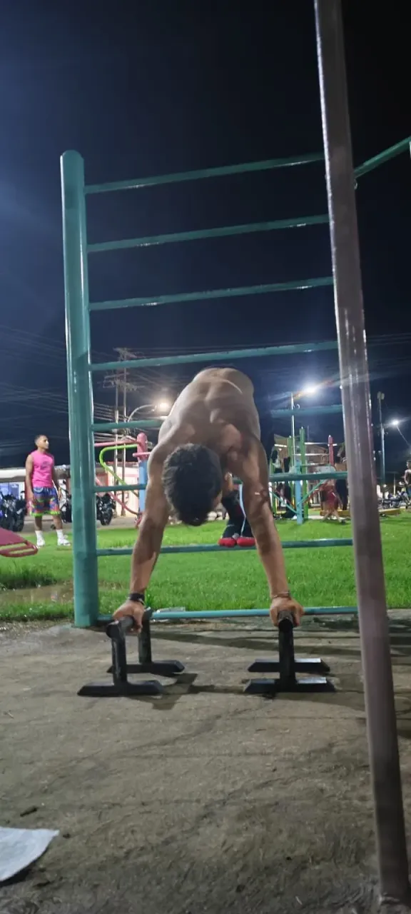 Lxc8OmwbkM8ULpie_1000091445.webp