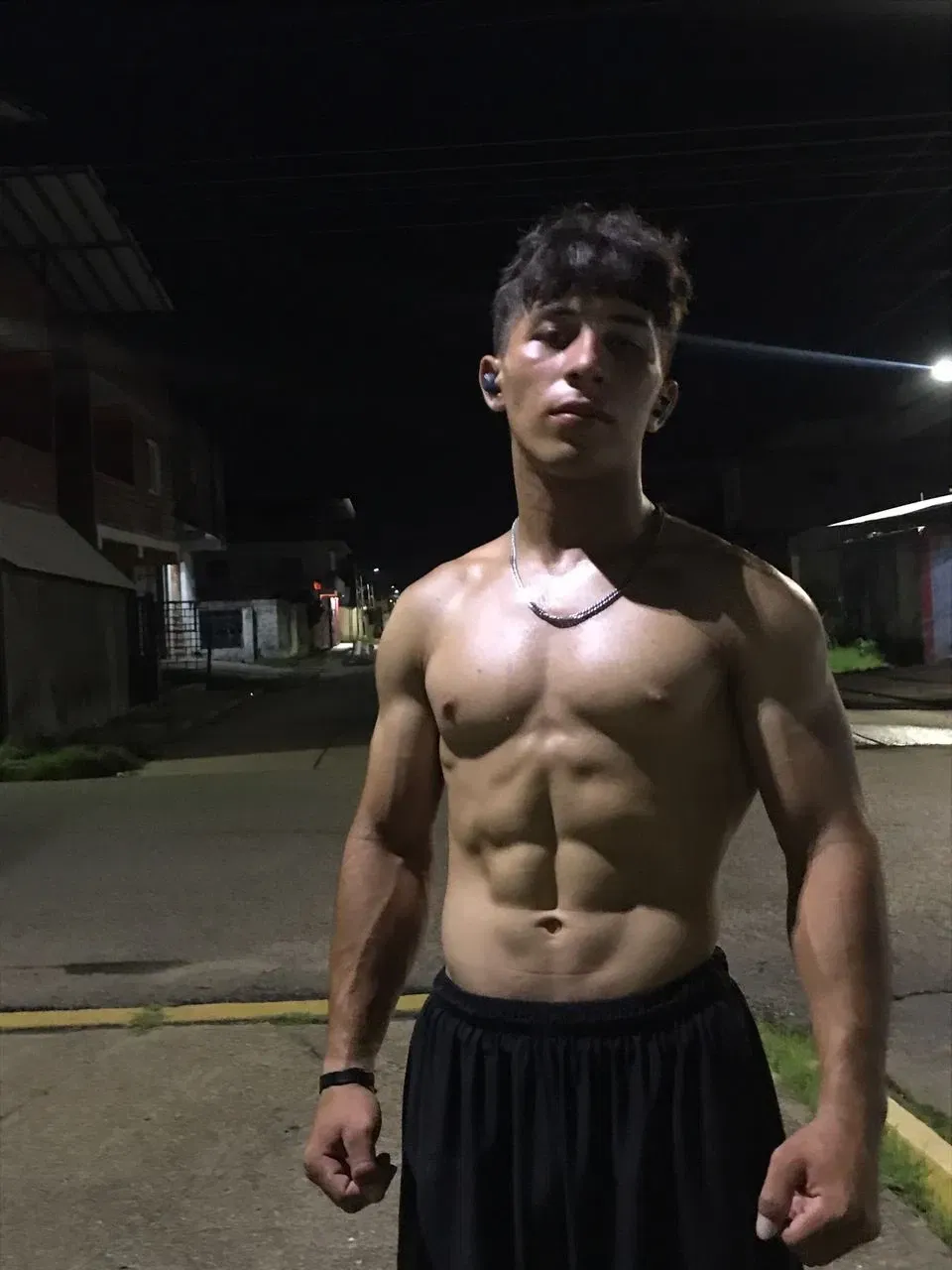 Tg4eEZp3xGXc81v8_1000096133.webp