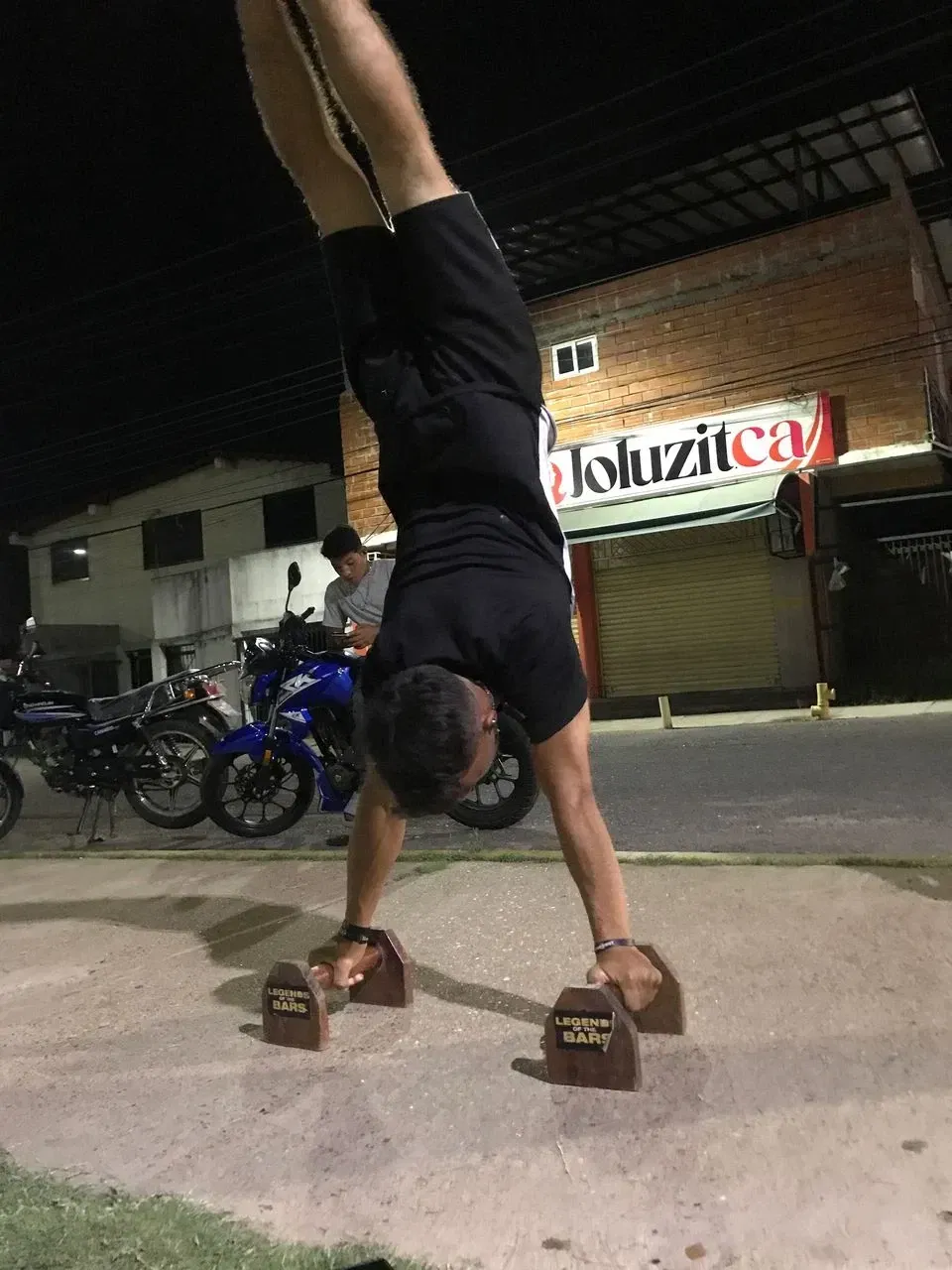 c5iovgj3h4N9DAxU_1000086309.webp