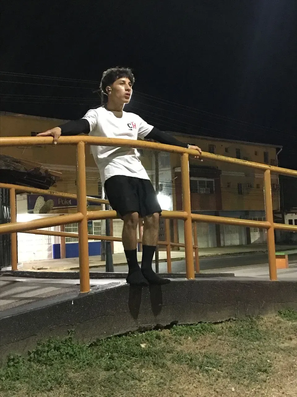qbYuAb05vdhbZBoE_1000059046.webp