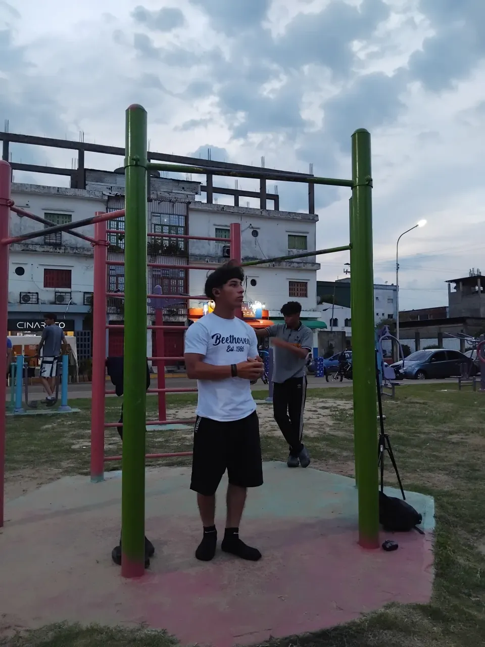 rQz9hGr3r9A2SqxR_1000078537.webp